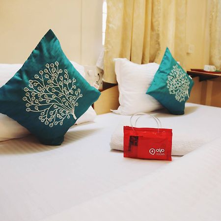 Oyo 946 Royce Studio Apartments Pune Exterior foto